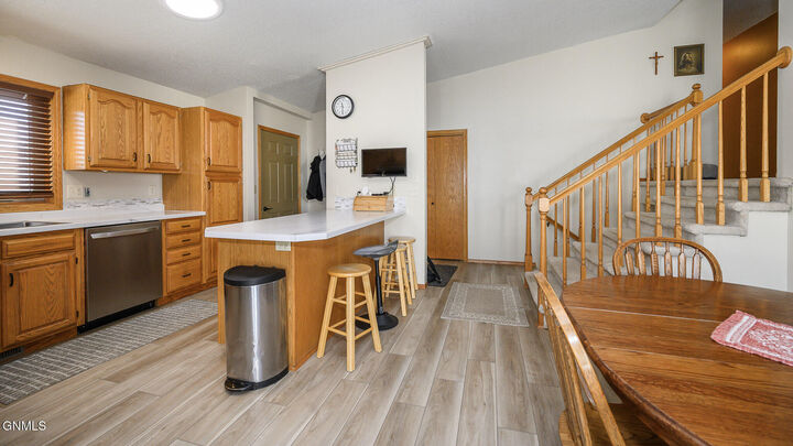 Property Photo:  1405 4th Avenue NE  ND 58554 