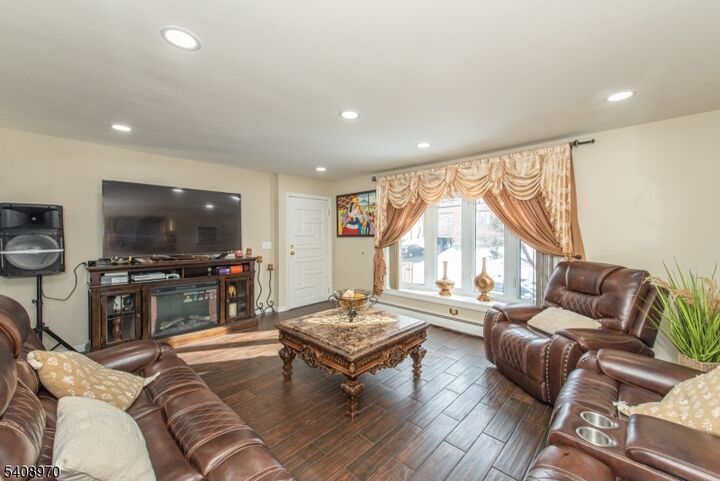 Property Photo:  48 Garden Ave  NJ 07424 