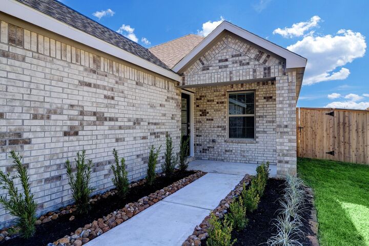 Property Photo:  18916 Caney Forest Drive  TX 77357 