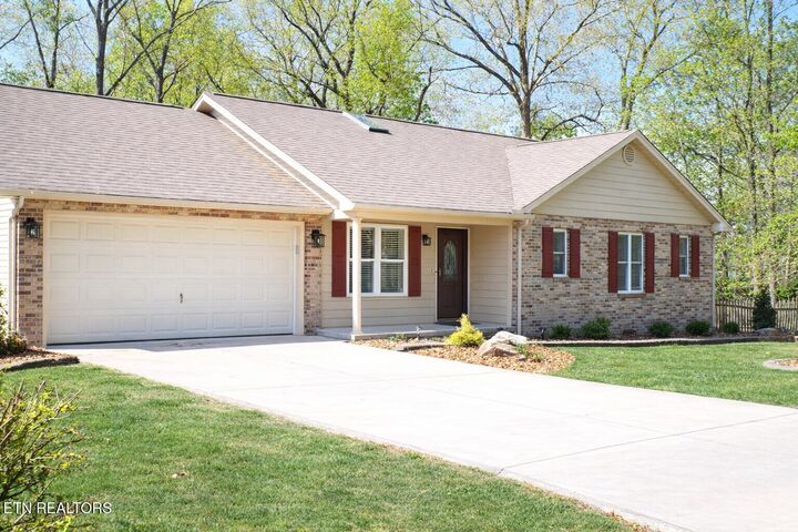 Property Photo: 161 Albemarle Lane TN 38558