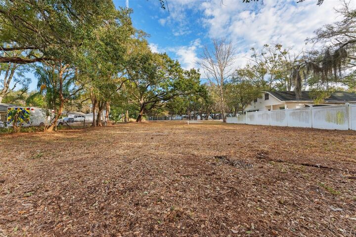 Property Photo:  503 Buckingham Avenue W  FL 34677 