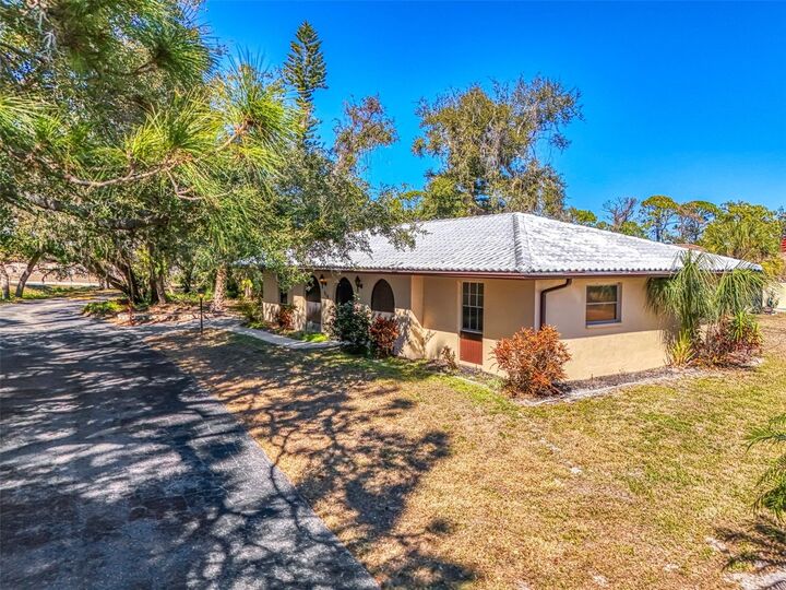 Property Photo:  510 Villa Park Drive 510  FL 34275 