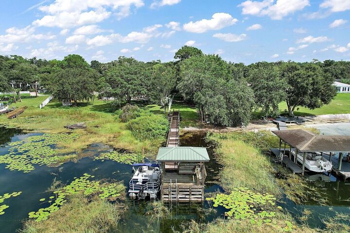 Property Photo:  2108 Dogwood Circle  FL 32757 