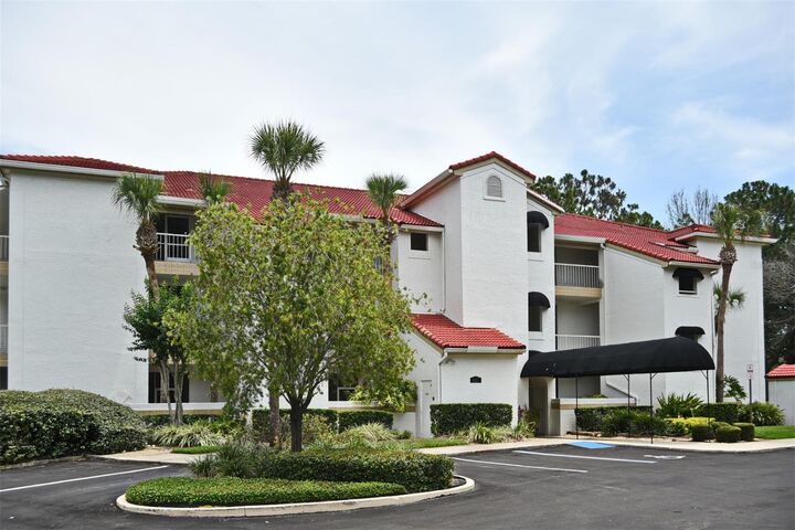 Property Photo:  443 Hamptoncrest Circle 305  FL 32746 