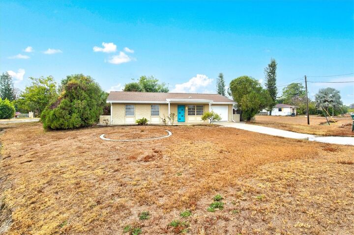 Property Photo:  324 Granada Boulevard  FL 34287 