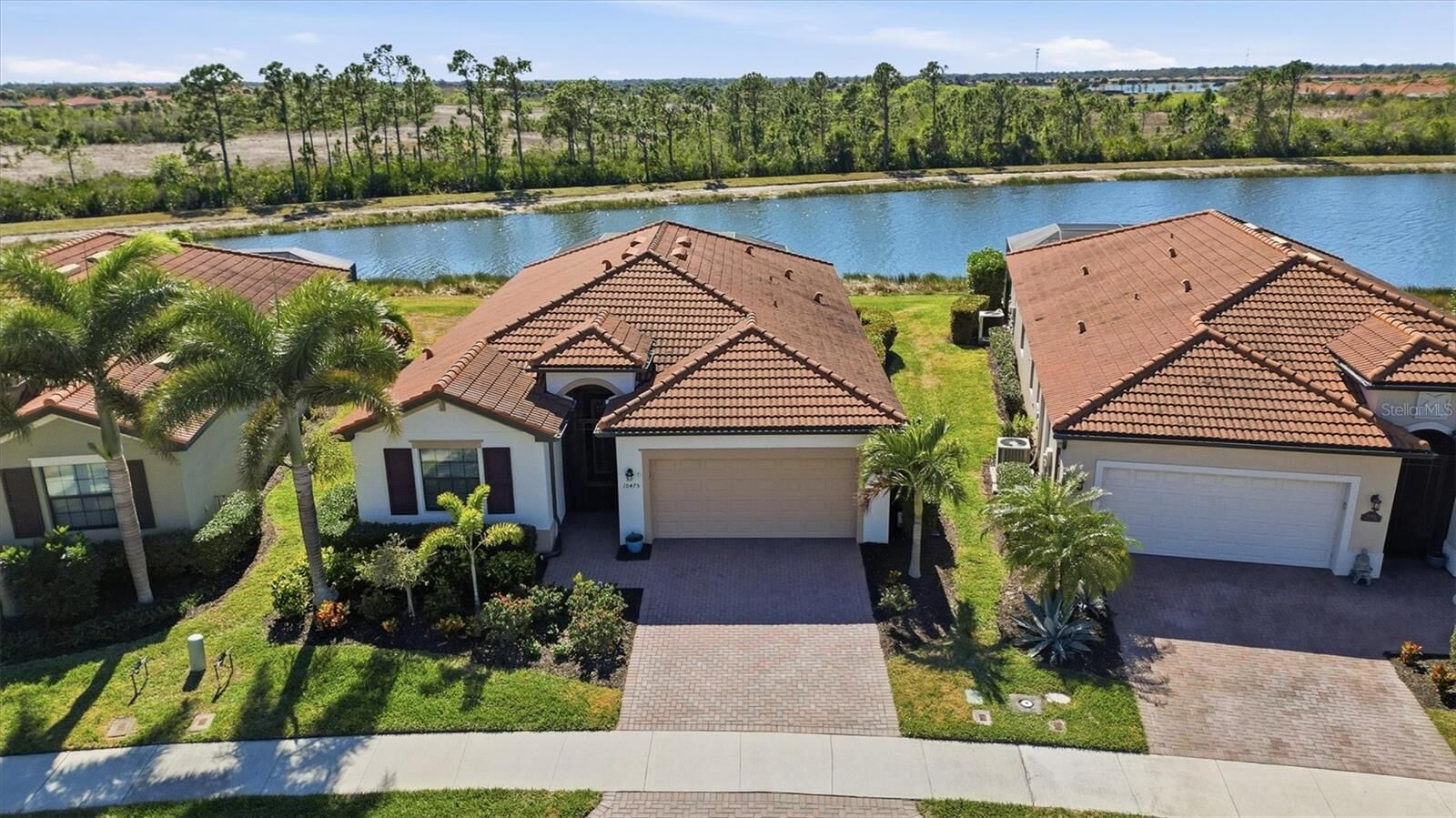Property Photo:  10475 Medjool Drive  FL 34293 