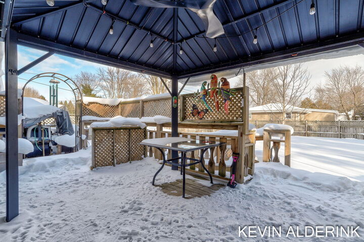 Property Photo:  3010 104th Avenue  MI 49464 