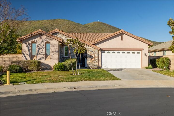 Property Photo: 28128 Summitrose CA 92584