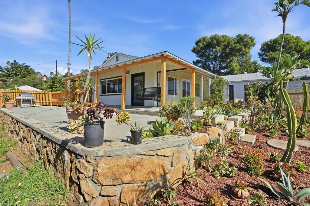 Property Photo: 535 Minnesota Avenue CA 92028