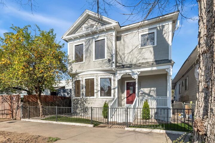 Property Photo:  1231 D Street  CA 95814 