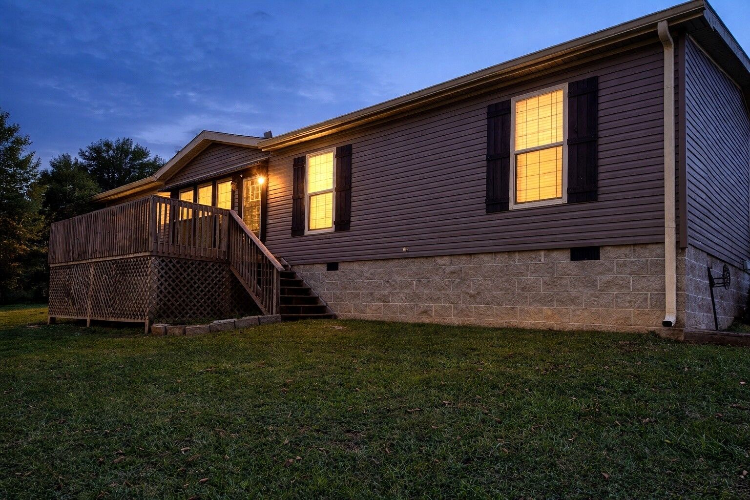 Property Photo:  137 Hawkins Rd  TN 37186 