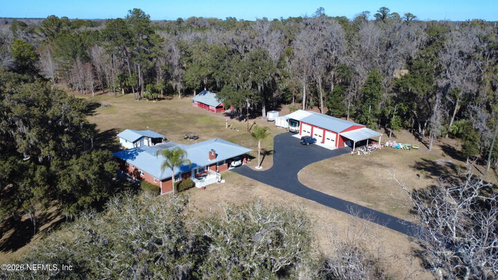 Property Photo:  689 S Highway17  FL 32187 