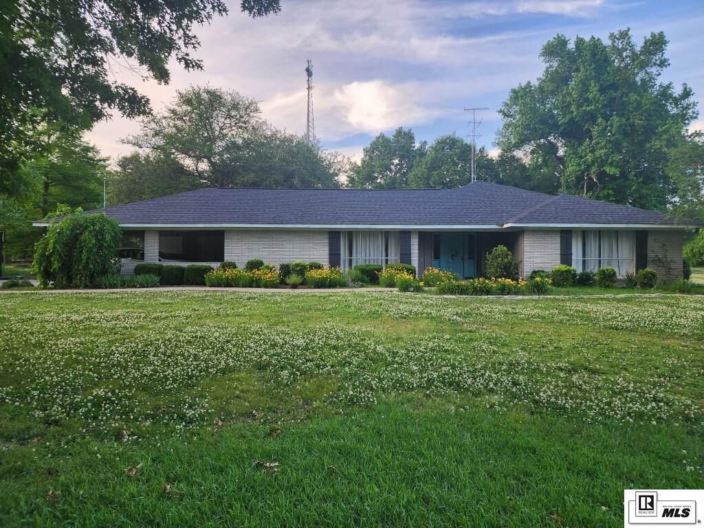 Property Photo:  111 Burnside Drive  LA 71282 