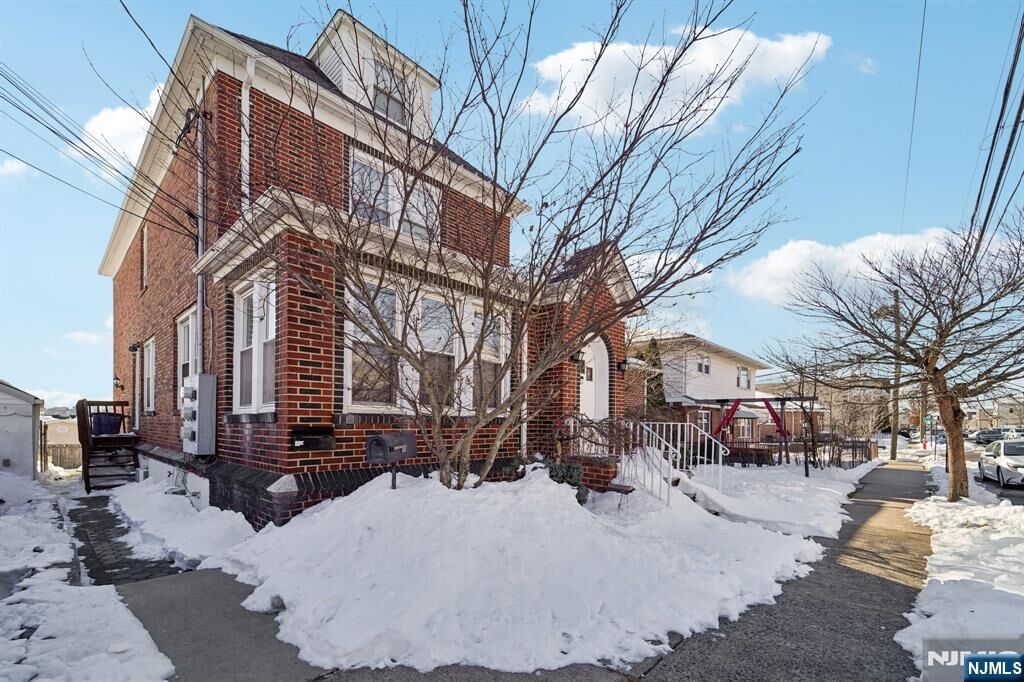 Property Photo:  164 Farnham Avenue  NJ 07644 