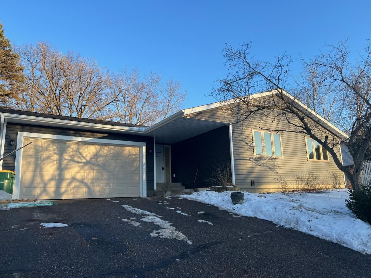 Property Photo:  602 Prairie Drive N  WI 54016 