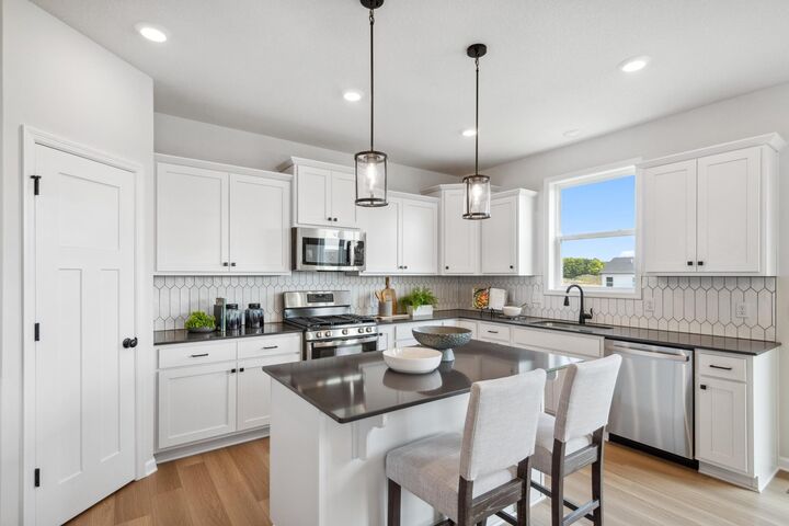 Property Photo:  1937 Dahlia Drive  MN 55379 