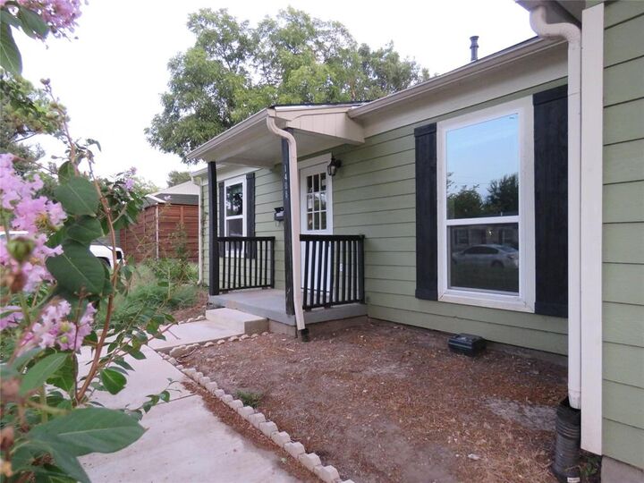 Property Photo: 1408 Lakeside Drive TX 75042