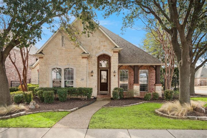 Property Photo:  5519 Wendover Drive  TX 75034 