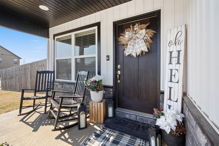 Property Photo:  2402 S D Street  AR 72758 