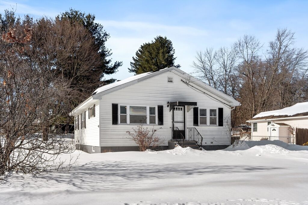 Property Photo:  154 New Boston Rd  MA 01826 