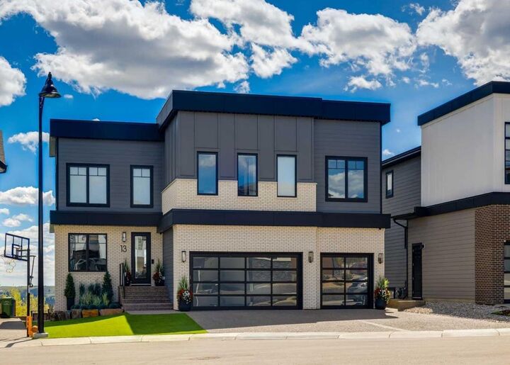 Property Photo:  13 Timberline Court SW  AB T3H 6C8 