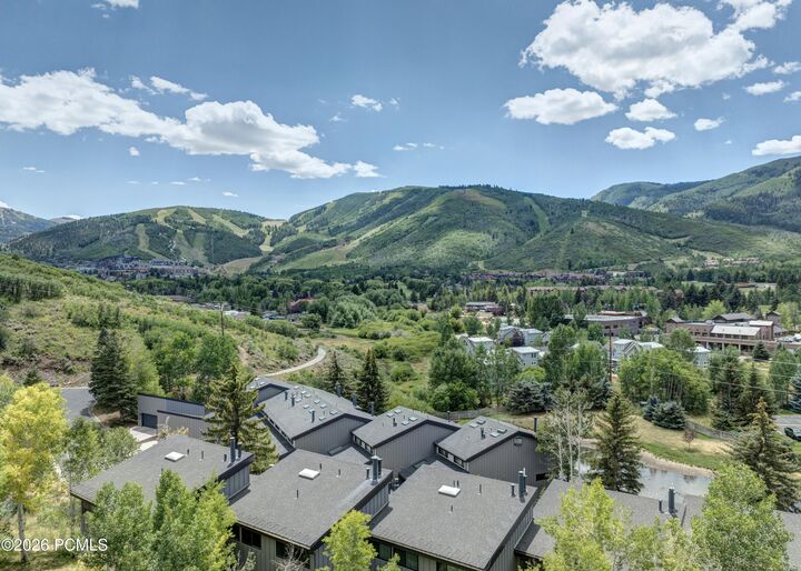 Property Photo:  935 Saddle View Way  UT 84060 