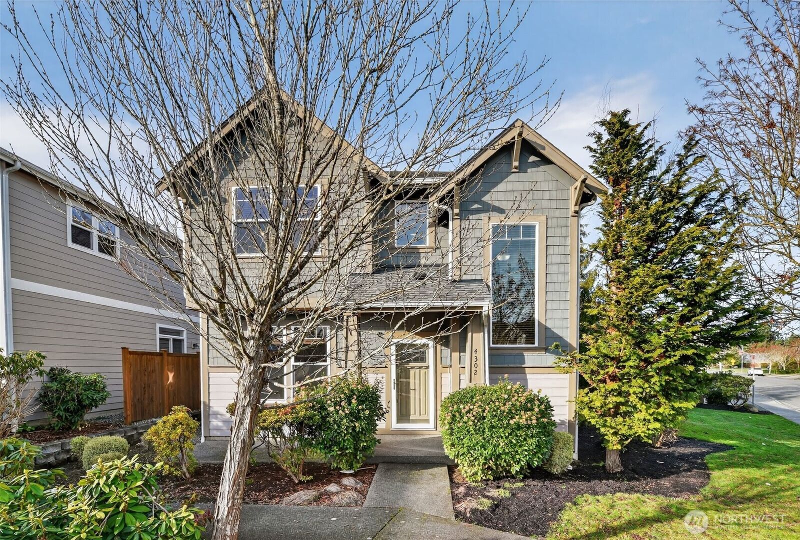 Property Photo: 4302 25th Street SE WA 98374