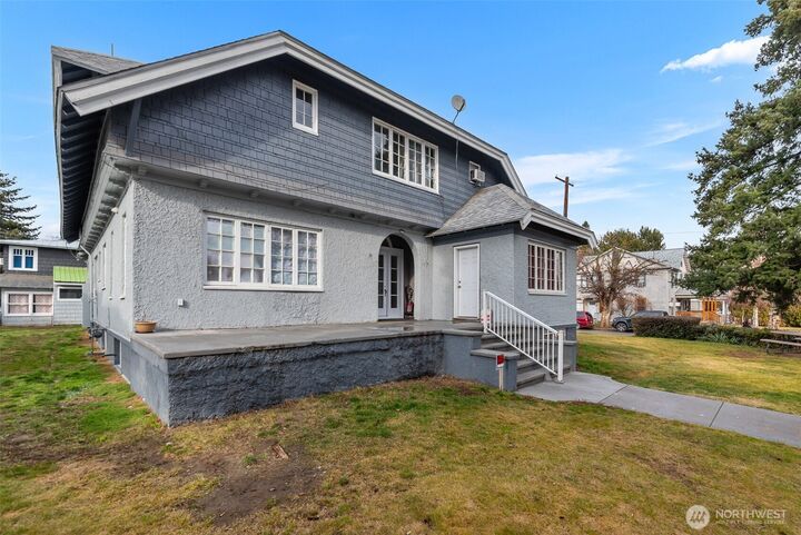 Property Photo:  600  Douglas Street  WA 98801 