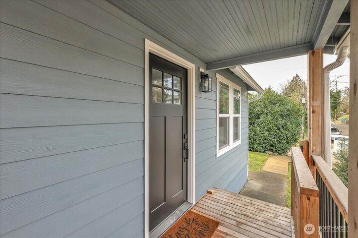 Property Photo:  821  15th Street  WA 98337 