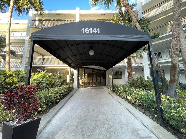 Property Photo:  16141 Blatt Boulevard  FL 33326 