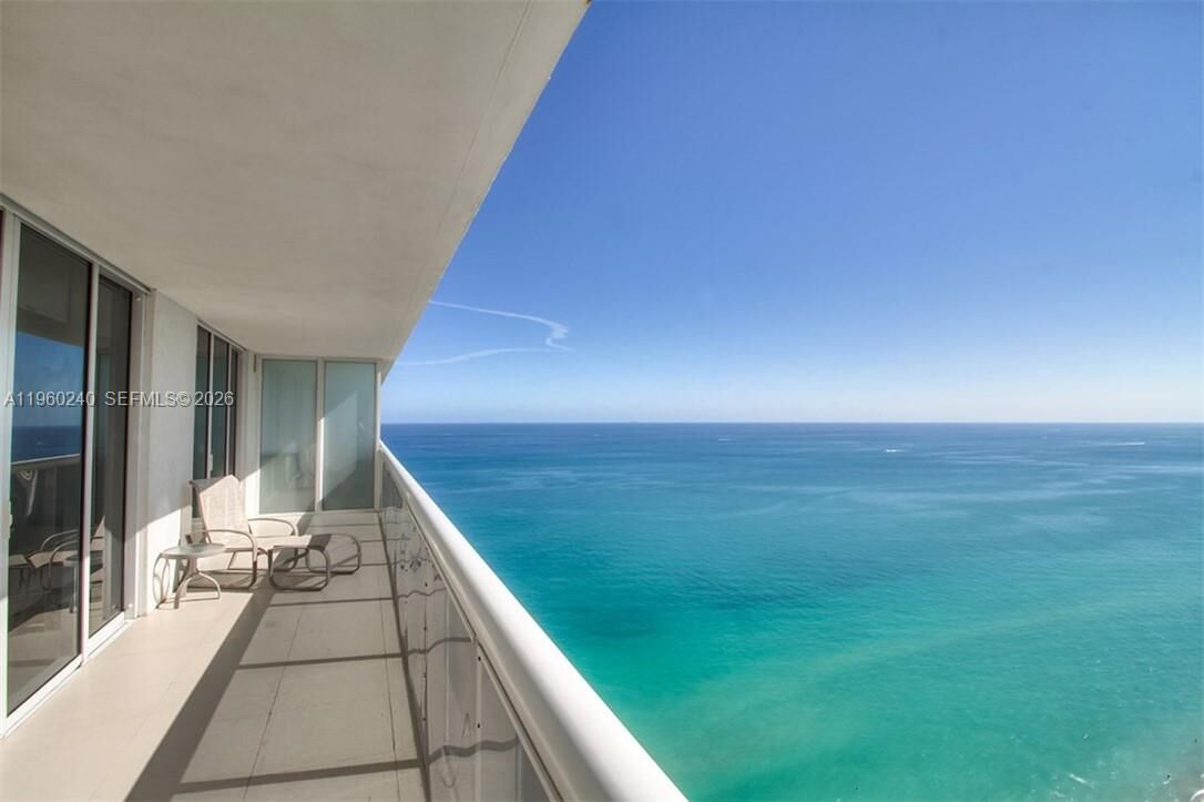 Property Photo:  1830 S Ocean Dr 4404  FL 33009 