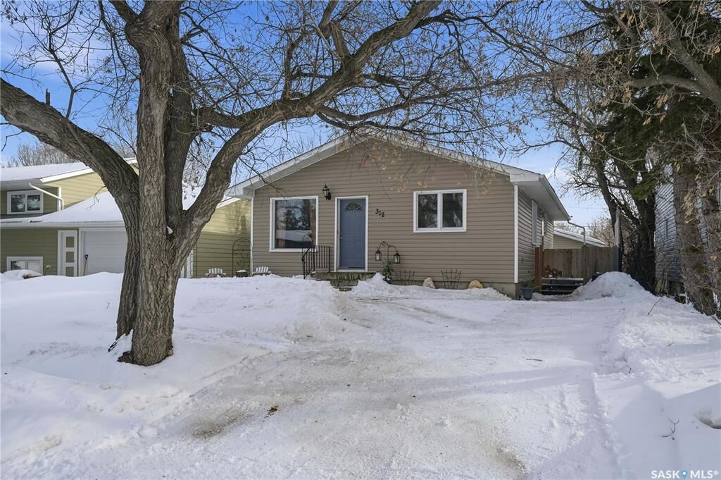 Property Photo:  312 Grant Street  SK S0G 1A0 