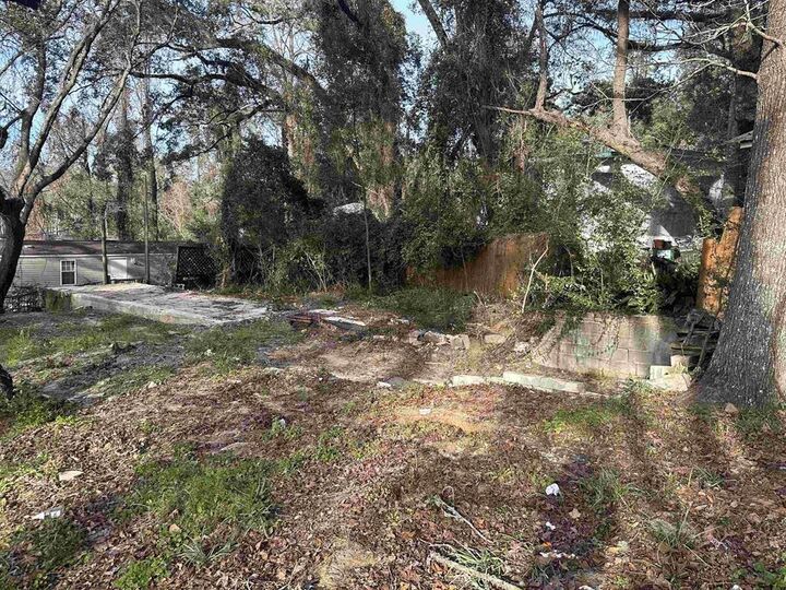 Property Photo:  1911 Sika Deer Lane  FL 32304-9417 