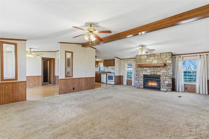 Property Photo: 108 E Redbud Lane OK 74435