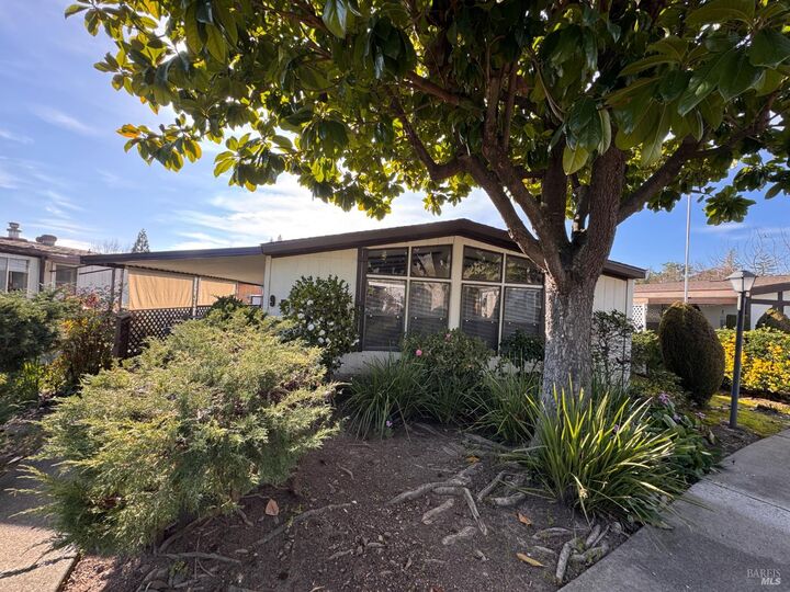 Property Photo:  97 Glenoak Court  CA 95409 