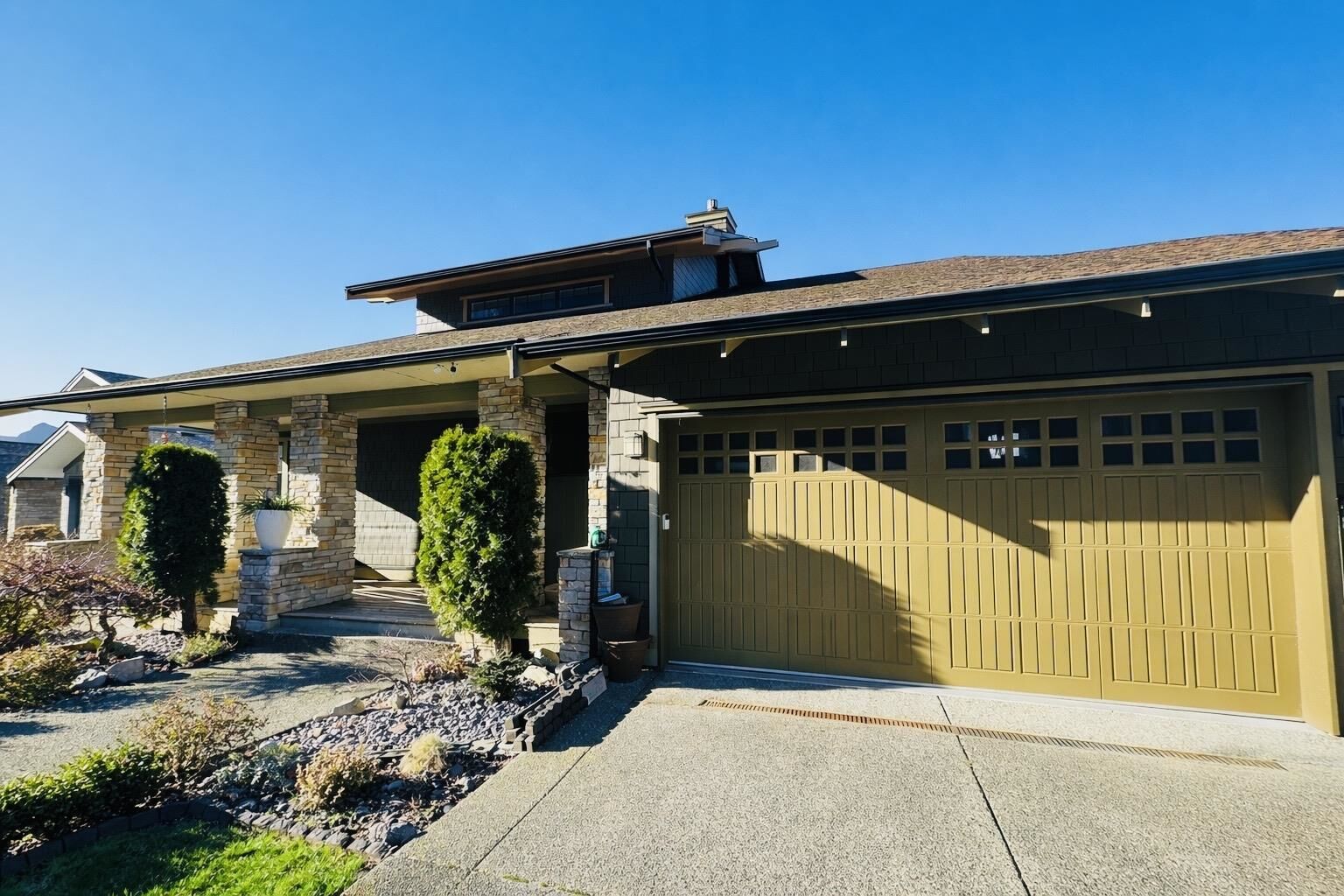 Property Photo: 700 Ocean Crest Drive BC V8B 1A3