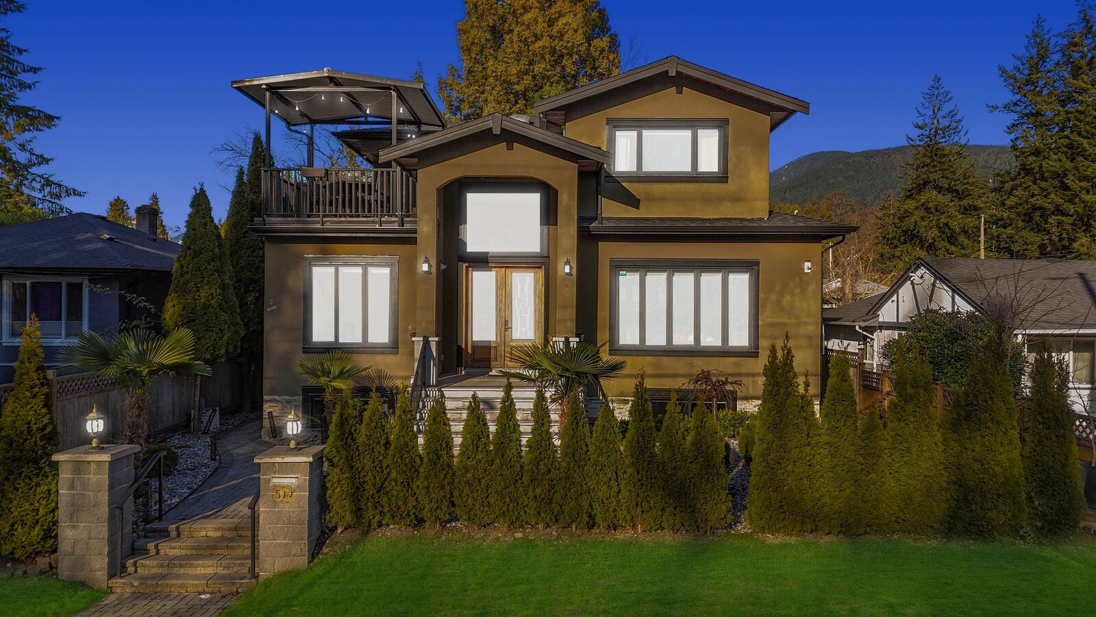 Property Photo: 512 W 23rd Street BC V7M 2B9