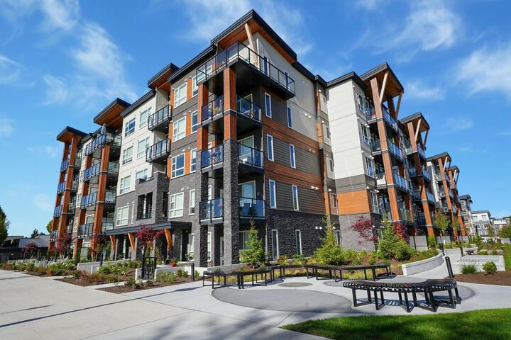 12143 223 Street 310 — photo 1