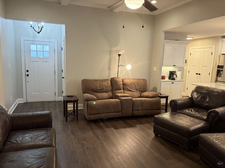 Property Photo:  400 Avington Chase  GA 31069 