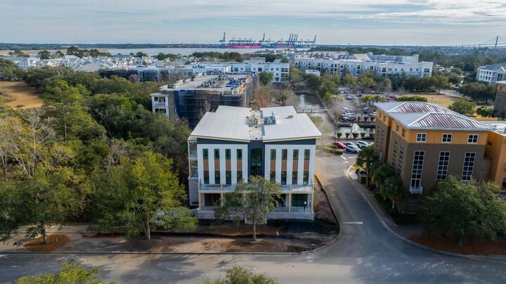 Property Photo:  211 Seven Farms Drive # 302  SC 29492 