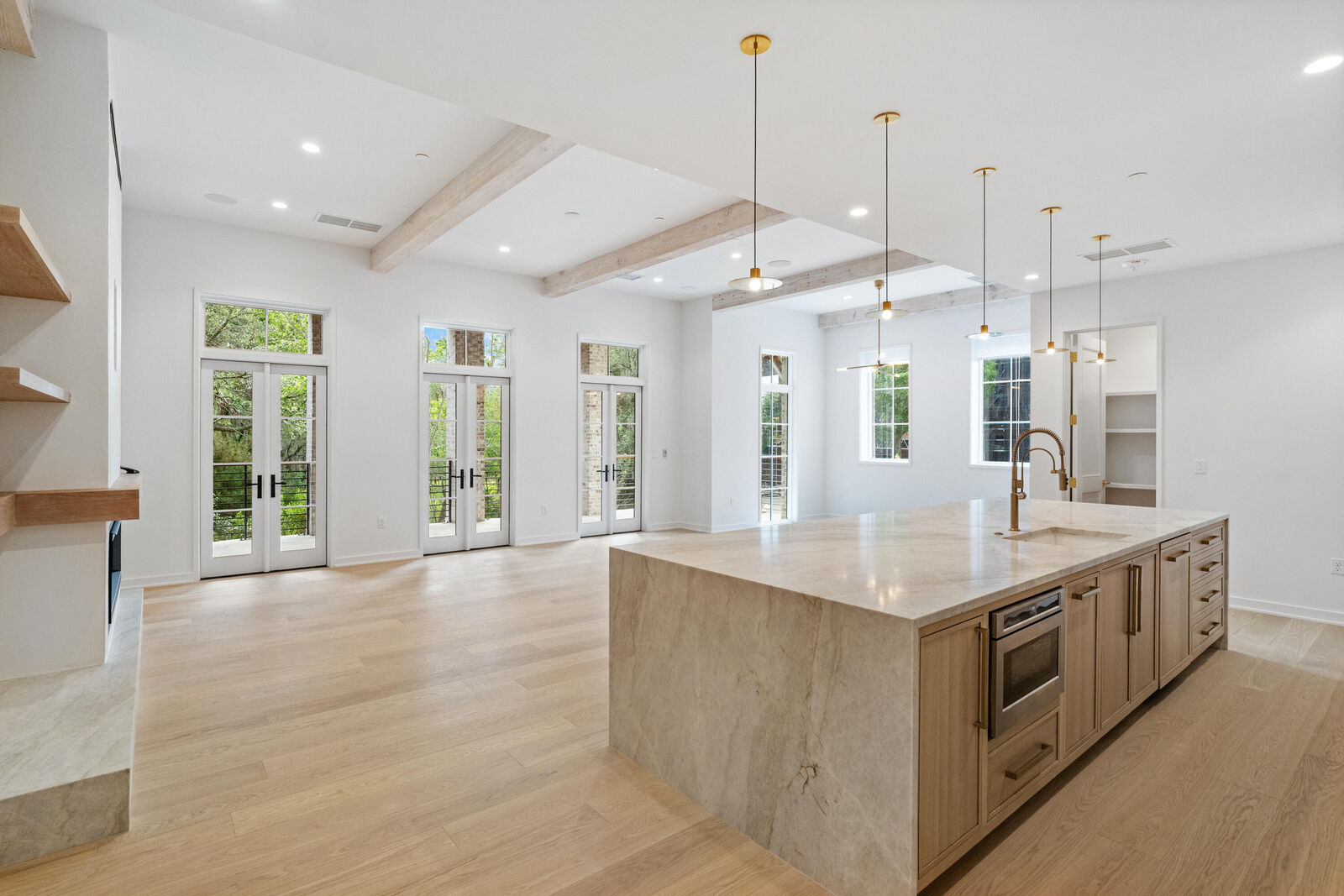 Property Photo:  211 Seven Farms Drive # 202  SC 29492 