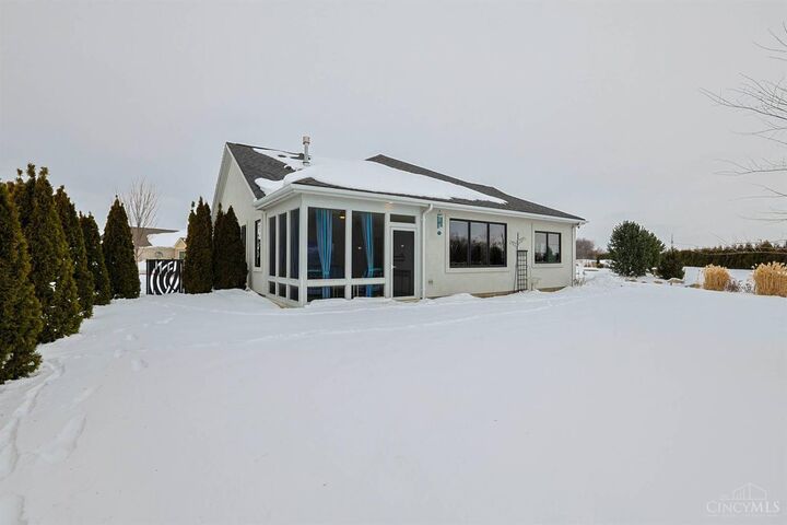 Property Photo:  802 Pebble Place  OH 45371 