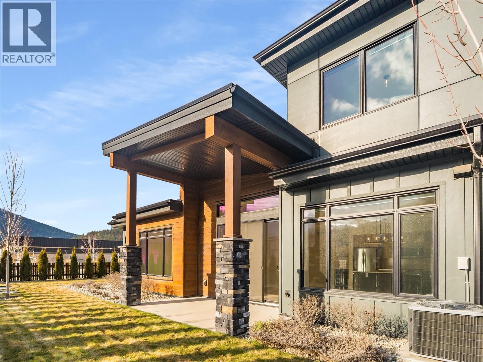 Property Photo:  910 Lakeside Drive 401  BC V1L 0C6 