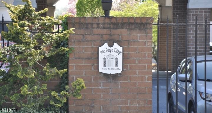 Property Photo:  12 Iron Forge Sq 12  NJ 07442 