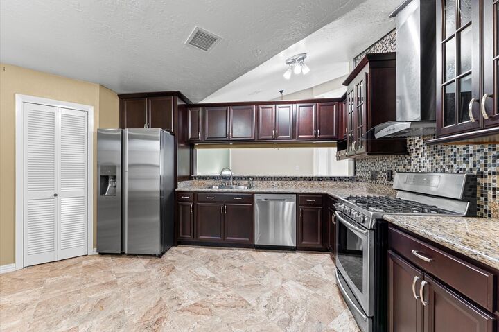 Property Photo: 17015 Sky Blue Place TX 77095