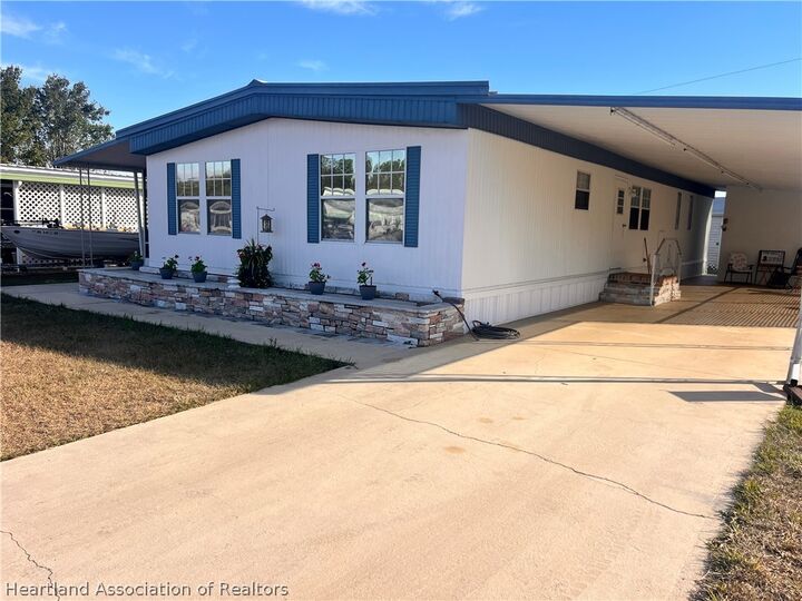 Property Photo:  1841 Robin Court  FL 33870 