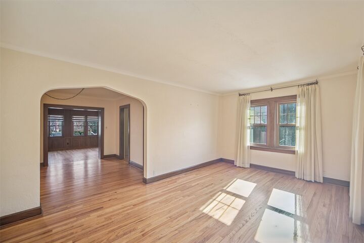 Property Photo:  3215 44th Street  IA 50310 