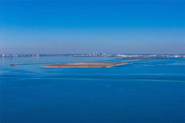 Property Photo:  6411 Mayra Shores Lane  FL 33572 