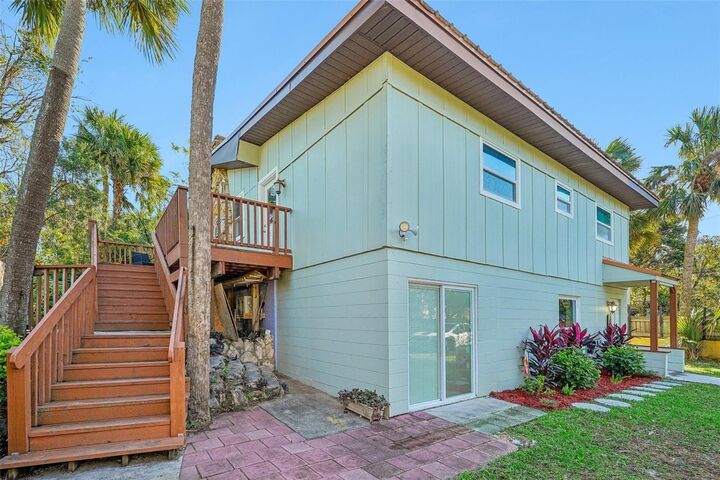 Property Photo:  934 N Halifax Avenue  FL 32118 