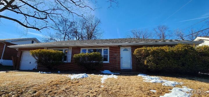 Property Photo: 8419 Falmouth Drive MO 63121